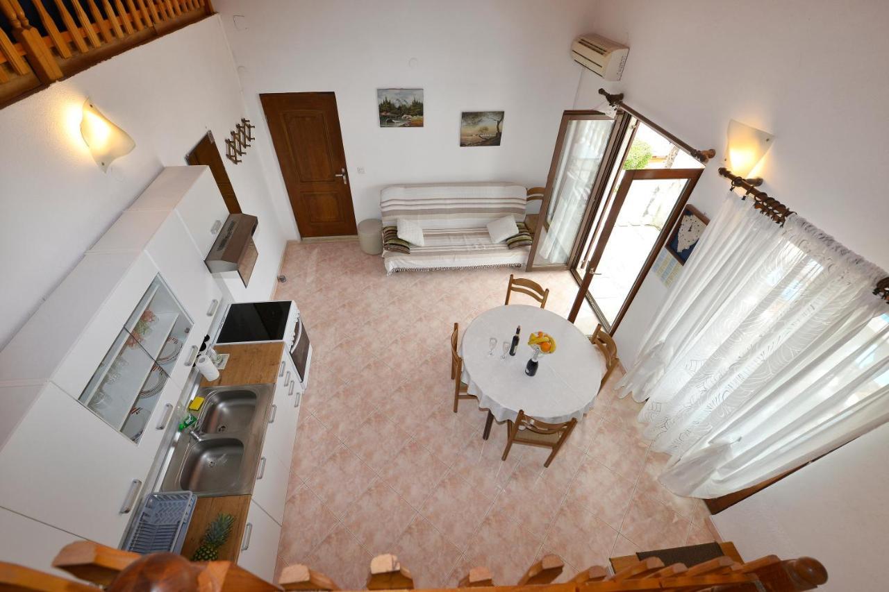 Apartments Ella Porec Exterior photo
